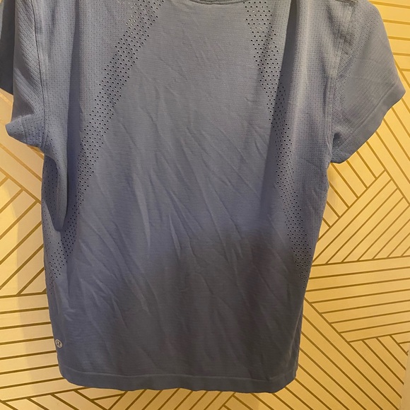 lululemon athletica train to be short sleeve - Picture 4 of 5